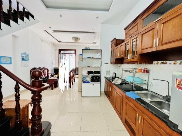 Chính chủ bán gấp nhà 2 tầng tại Đường Phong Phú, Phường 10, Quận 8, Hồ Chí Minh
